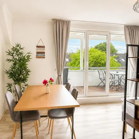 Comfortable 3-room With Balcony Near Hamburg
