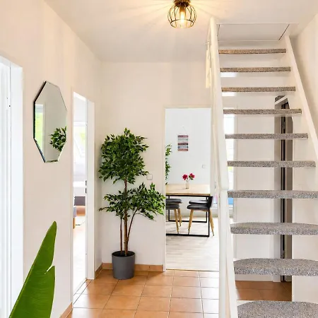 Comfortable 3-room With Balcony Near Hamburg