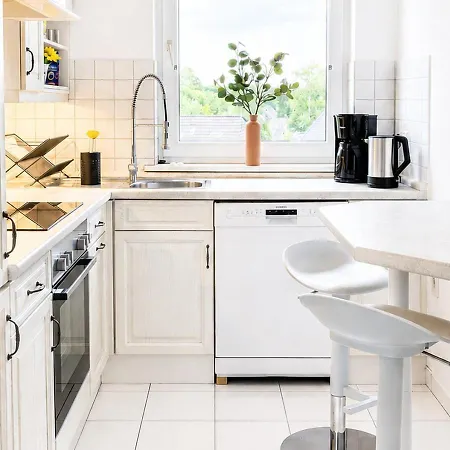 Comfortable 3-room With Balcony Near Hamburg *