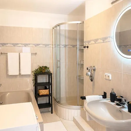 Comfortable 3-room With Balcony Near Hamburg Apartamento *